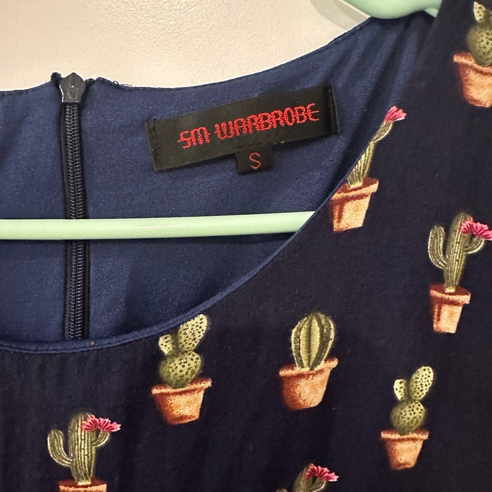 SM warbrobe Navy cactus dress size sm. - Picture 7 of 7